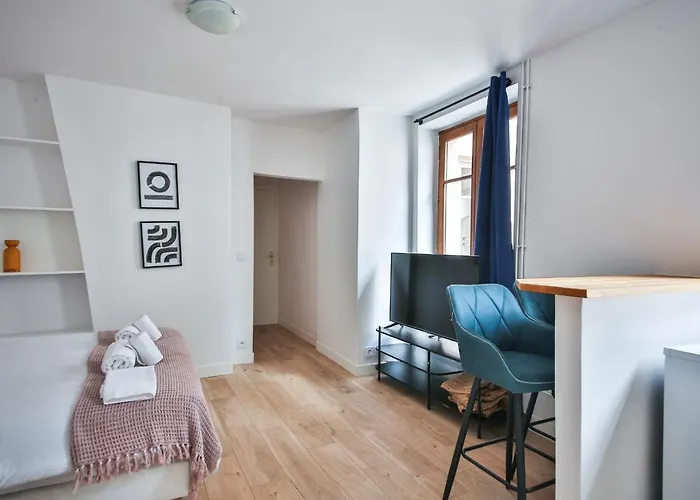 32#studio 2pers#sevres-lecourbe#necker Apartment *